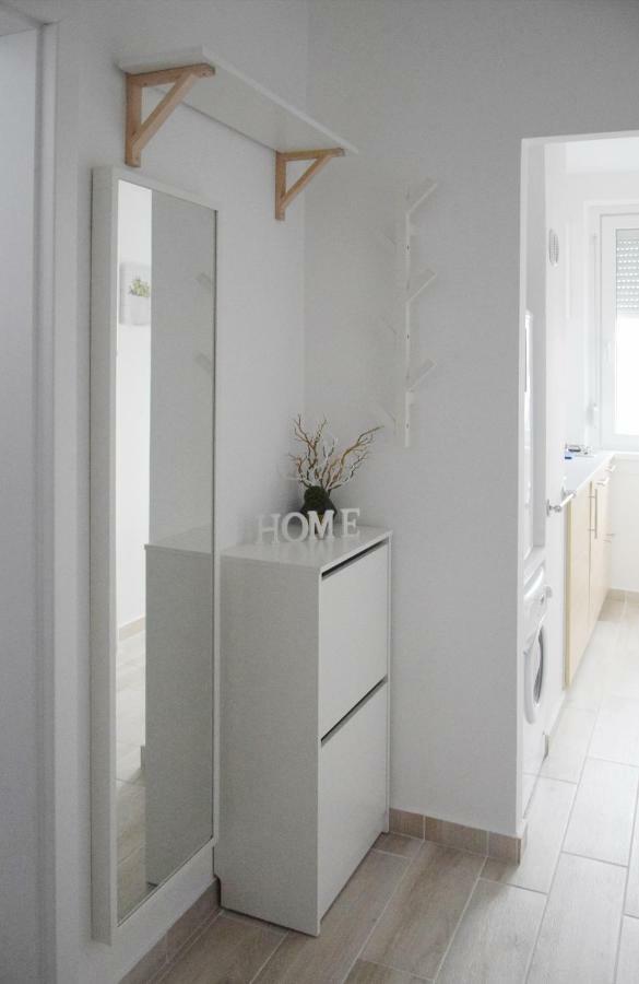 White Almond Apartment Boedapest Buitenkant foto