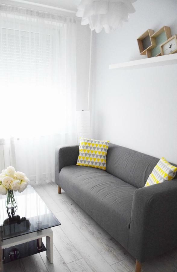 White Almond Apartment Boedapest Buitenkant foto
